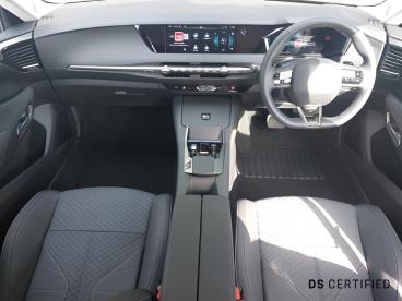 SPOTICAR Ds No4 Dsn4 1.2 Hybrid Pallas + E-dsc Euro 6 (s/s) 5dr Used Car - Saloon Hybrid White - Stirling - 300634565_3