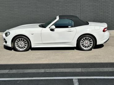 SPOTICAR Fiat 124 Spider 1.4 Multiair Classica Euro 6 2dr Used Car - Saloon Petrol White - Cheltenham - 1200538246_3