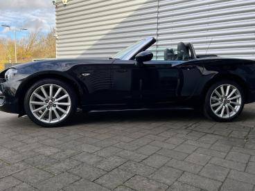SPOTICAR Fiat 124 Spider 1.4 Multiair Lusso Euro 6 2dr Used Car - Saloon Petrol Black - Swindon - 1200554610_4