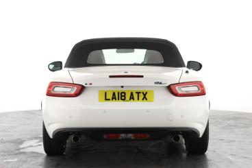 SPOTICAR Fiat 124 Spider 1.4 Multiair S-design Euro 6 2dr Used Car - Saloon Petrol White - Epsom - 1200576232_2