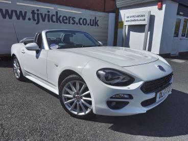 SPOTICAR Fiat 124 Spider 1.4 Multiair Lusso Plus Euro 6 2dr Used Car - Saloon Petrol White - Telford - 1200592330_1