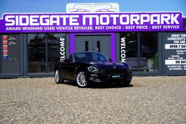 SPOTICAR Fiat 124 Spider 1.4 Multiair Lusso Plus Euro 6 2dr Used Car - Saloon Petrol Black - Great Yarmouth - 1200598798_1