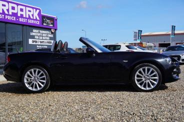 SPOTICAR Fiat 124 Spider 1.4 Multiair Lusso Plus Euro 6 2dr Used Car - Saloon Petrol Black - Great Yarmouth - 1200598798_5