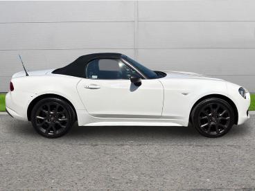 SPOTICAR Fiat 124 Spider 1.4 Multiair S-design Euro 6 2dr Used Car - Saloon Petrol White - Selby - 1200614826_4