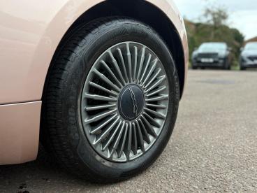 SPOTICAR Fiat 500 E 42kwh Icon Auto 2dr Used Car - City Car Electric Gold - Leicester - 1200552801_4