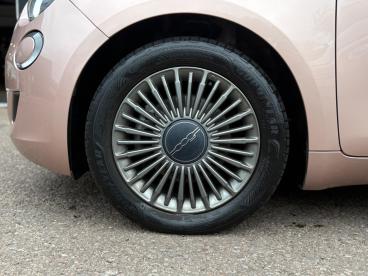 SPOTICAR Fiat 500 E 42kwh Icon Auto 2dr Used Car - City Car Electric Gold - Leicester - 1200552801_5