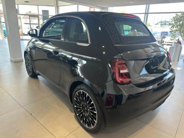 SPOTICAR Fiat 500 E 42kwh La Prima Auto 2dr Used Car - City Car Electric Black - Slough - 1200557372_1