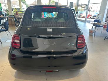 SPOTICAR Fiat 500 E 42kwh La Prima Auto 2dr Used Car - City Car Electric Black - Slough - 1200557372_5