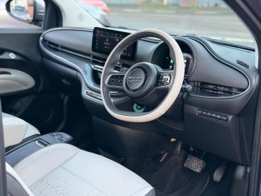 SPOTICAR Fiat 500 E 42kwh La Prima Auto 3dr Used Car - City Car Electric Grey - Warwick - 1200567438_3