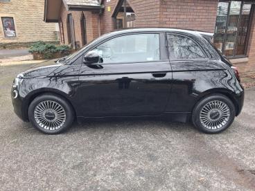 SPOTICAR Fiat 500 E 42kwh Icon Auto 3dr Used Car - City Car Electric Black - Accrington - 1200573809_4