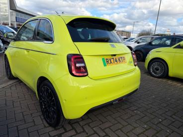 SPOTICAR Fiat 500 E 42kwh La Prima Auto 3dr Used Car - City Car Electric Green - Slough - 1200580169_3
