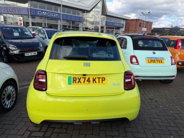 SPOTICAR Fiat 500 E 42kwh La Prima Auto 3dr Used Car - City Car Electric Green - Slough - 1200580169_4