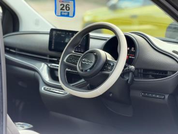 SPOTICAR Fiat 500 E 42kwh La Prima Auto 3dr Used Car - City Car Electric Grey - Warwick - 1200582000_3