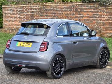 SPOTICAR Fiat 500 E 42kwh La Prima Auto 3dr Used Car - City Car Electric Grey - Hemel Hempstead - 500583306_4