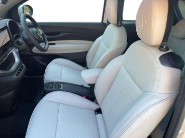 SPOTICAR Fiat 500 E 42kwh Giorgio Armani Auto 3dr Used Car - City Car Electric Beige - Colchester - 1200591492_2