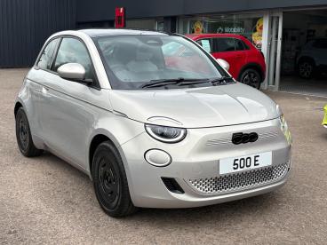 SPOTICAR Fiat 500 E 42kwh Giorgio Armani Auto 3dr Used Car - City Car Electric  - Leicester - 1200591724_1