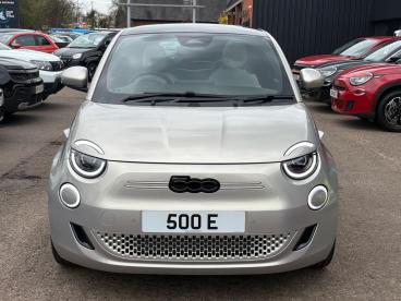SPOTICAR Fiat 500 E 42kwh Giorgio Armani Auto 3dr Used Car - City Car Electric  - Leicester - 1200591724_2