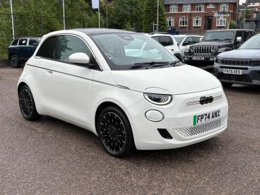 SPOTICAR Fiat 500 E 42kwh La Prima Auto 3dr Used Car - City Car Electric White - Leicester - 1200608388_1