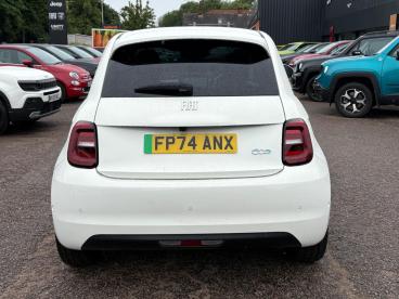 SPOTICAR Fiat 500 E 42kwh La Prima Auto 3dr Used Car - City Car Electric White - Leicester - 1200608388_4