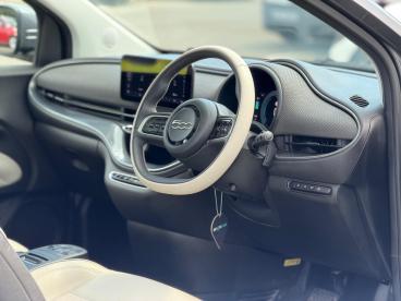 SPOTICAR Fiat 500 E 42kwh La Prima By Bocelli Auto 3dr Used Car - City Car Electric Grey - Warwick - 1200609435_3