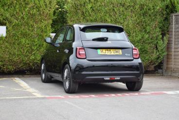 SPOTICAR Fiat 500 E 42kwh Auto 3dr Used Car - City Car Electric Black - Salisbury - 500616649_5