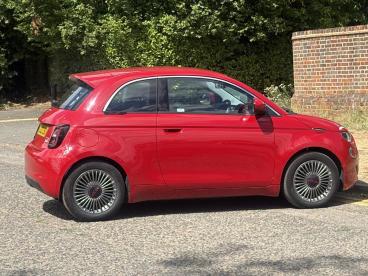 SPOTICAR Fiat 500 E 42kwh Red Auto 3dr Used Car - City Car Electric Red - Hemel Hempstead - 500623646_5