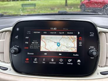 SPOTICAR Fiat 500c 1.2 Dolcevita Euro 6 (s/s) 2dr Used Car - Saloon Petrol White - Aylesbury - 1200551170_4