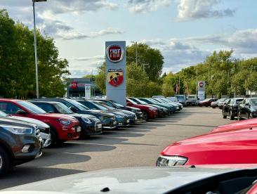 SPOTICAR Fiat 500c 1.0 Mhev Euro 6 (s/s) 2dr Used Car - Saloon Petrol Green - Swindon - 1200644258_3