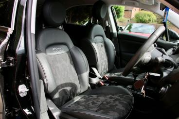 SPOTICAR Fiat 500x 1.0 Firefly Turbo Cross Euro 6 (s/s) 5dr Used Car - Suv Petrol Black - Warwick - 1200638711_4