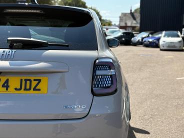 SPOTICAR Fiat 600 1.2 Mhev La Prima E-dct Euro 6 (s/s) 5dr Used Car - Suv Hybrid Beige - Leicester - 1200533305_4