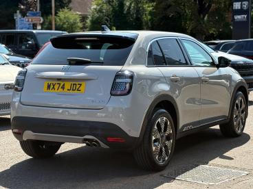 SPOTICAR Fiat 600 1.2 Mhev La Prima E-dct Euro 6 (s/s) 5dr Used Car - Suv Hybrid Beige - Leicester - 1200533305_5