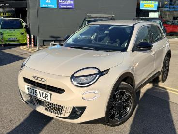 SPOTICAR Fiat 600 1.2 Mhev E-dct Euro 6 (s/s) 5dr Used Car - Suv Hybrid Beige - Wakefield - 1200547451_2