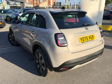 SPOTICAR Fiat 600 1.2 Mhev E-dct Euro 6 (s/s) 5dr Used Car - Suv Hybrid Beige - Wakefield - 1200547451_3