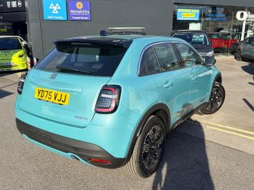 SPOTICAR Fiat 600 1.2 Mhev E-dct Euro 6 (s/s) 5dr Used Car - Suv Hybrid Blue - Wakefield - 1200547452_4