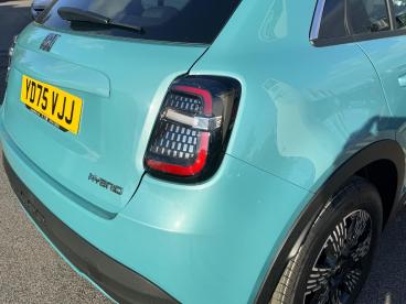 SPOTICAR Fiat 600 1.2 Mhev E-dct Euro 6 (s/s) 5dr Used Car - Suv Hybrid Blue - Wakefield - 1200547452_5