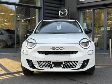 SPOTICAR Fiat 600 1.2 Mhev E-dct Euro 6 (s/s) 5dr Used Car - Suv Hybrid White - Swindon - 1200547732_2