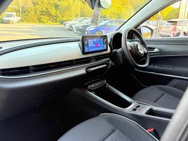 SPOTICAR Fiat 600 1.2 Mhev E-dct Euro 6 (s/s) 5dr Used Car - Suv Hybrid White - Swindon - 1200547732_5