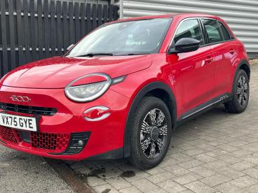 SPOTICAR Fiat 600 1.2 Mhev E-dct Euro 6 (s/s) 5dr Used Car - Suv Hybrid Red - Swindon - 1200547737_3