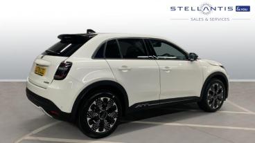 SPOTICAR Fiat 600 1.2 Mhev La Prima E-dct Euro 6 (s/s) 5dr Used Car - Suv Hybrid White - West London - 1200553072_3