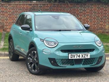 SPOTICAR Fiat 600 1.2 Mhev La Prima E-dct Euro 6 (s/s) 5dr Used Car - Suv Hybrid Blue - Hemel Hempstead - 500556991_1