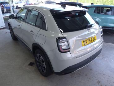 SPOTICAR Fiat 600 1.2 Mhev E-dct Euro 6 (s/s) 5dr Used Car - Suv Hybrid Beige - Shrewsbury - 1200565783_5