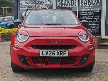 SPOTICAR Fiat 600 1.2 Mhev E-dct Euro 6 (s/s) 5dr Used Car - Suv Hybrid Red - Dartford - 500601257_2