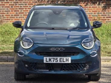 SPOTICAR Fiat 600 1.2 Mhev La Prima E-dct Euro 6 (s/s) 5dr Used Car - Suv Hybrid Green - Hemel Hempstead - 500607734_2