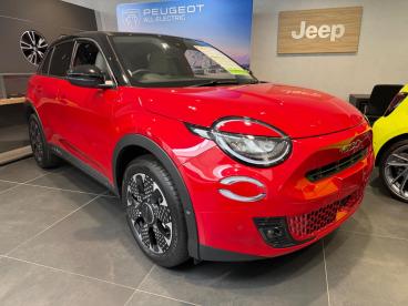 SPOTICAR Fiat 600 1.2 Mhev La Prima E-dct Euro 6 (s/s) 5dr Used Car - Suv Hybrid Red - Slough - 1200607817_1