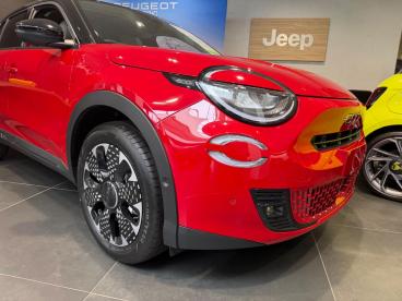 SPOTICAR Fiat 600 1.2 Mhev La Prima E-dct Euro 6 (s/s) 5dr Used Car - Suv Hybrid Red - Slough - 1200607817_2