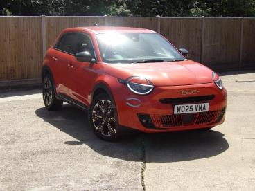 SPOTICAR Fiat 600 1.2 Mhev La Prima E-dct Euro 6 (s/s) 5dr Used Car - Suv Hybrid Orange - St Leonards On Sea - 1200608019_1