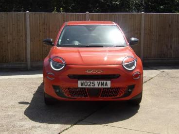 SPOTICAR Fiat 600 1.2 Mhev La Prima E-dct Euro 6 (s/s) 5dr Used Car - Suv Hybrid Orange - St Leonards On Sea - 1200608019_2