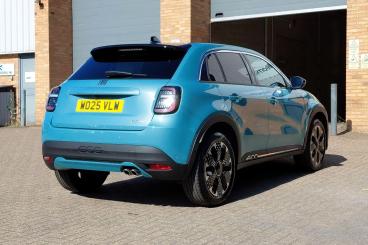 SPOTICAR Fiat 600 1.2 Mhev La Prima E-dct Euro 6 (s/s) 5dr Used Car - Suv Hybrid Blue - Fareham - 1200616610_3