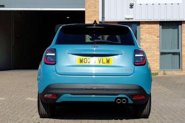 SPOTICAR Fiat 600 1.2 Mhev La Prima E-dct Euro 6 (s/s) 5dr Used Car - Suv Hybrid Blue - Fareham - 1200616610_4