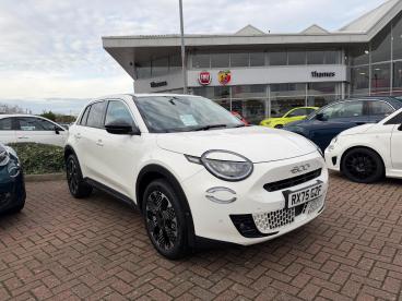 SPOTICAR Fiat 600 1.2 Mhev La Prima E-dct Euro 6 (s/s) 5dr Used Car - Suv Hybrid White - Slough - 1200624642_1